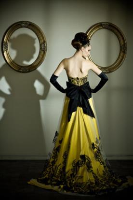 שמלת ערב צהובה פפיון שחור
