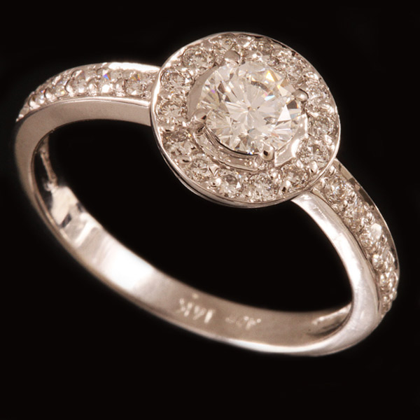 טבעת אירוסין זהב לבן עיגול גדול