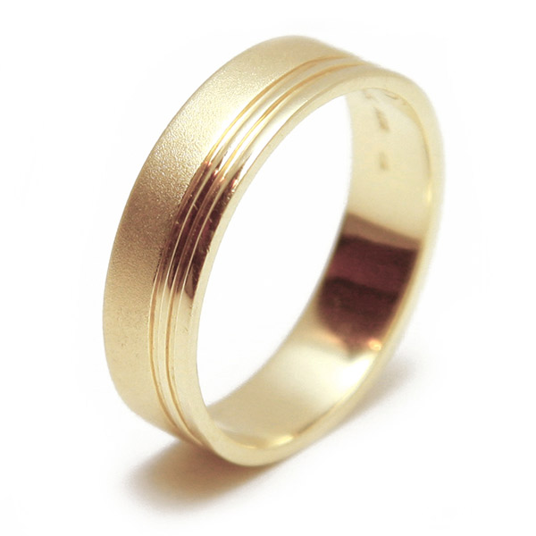טבעת נישואין זהב עם פס