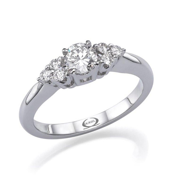 טבעת אירוסין יהלומים עדינים
