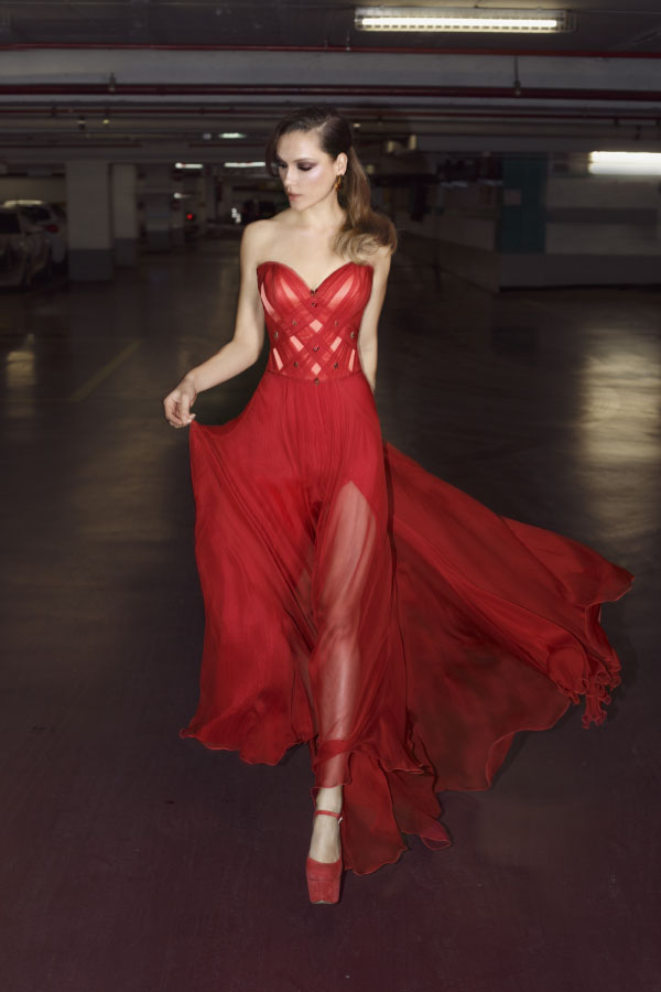 שמלת ערב אדומה סטרפלס