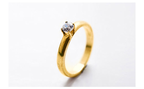 טבעת אירוסין זהב צהוב עם יהלום