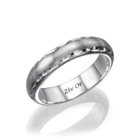 טבעת נישואין עם שוליים משוננים