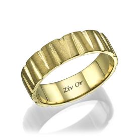 טבעת זהב מודרנית עם בליטות 