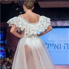 נעה ואיילת-בוגרות בצלאל - 1 נעה ואיילת-בוגרות בצלאל - 1