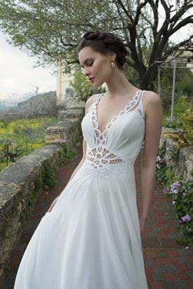 שמלת כלה בסגנון רומנטי למראה עדין