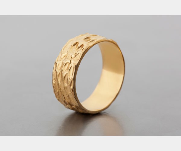 טבעת נישואין בעיצוב מיוחד 