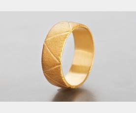 טבעת נישואין משולשי זהב