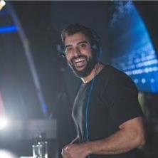DJ מוטי וקנין מתקלט בחתונה דיג'יי במרכז