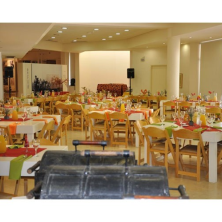 מקומות ישיבה באווירה שלווה מקומות ישיבה באווירה שלווה