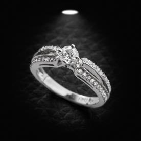 טבעת אירוסין שתי שורות יהלומים
