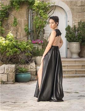 שמלת כלה: שמלה בסגנון רומנטי, שמלה עם תחרה, שמלה עם שסע, שמלה בצבע שחור, קולקציית 2017 - AZIZI עזיזי