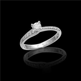 תכשיט: תכשיט לאישה, טבעת אירוסין, טבעת נישואין, תכשיט עם יהלומים, תכשיט כסף, יהלומים - תכשיטי סימיון מאייב