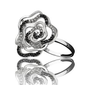 טבעת אירוסין בעיצוב פרח