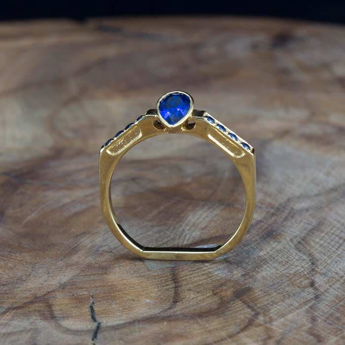 טבעת מעוצבת מודרנית אבן כחולה
